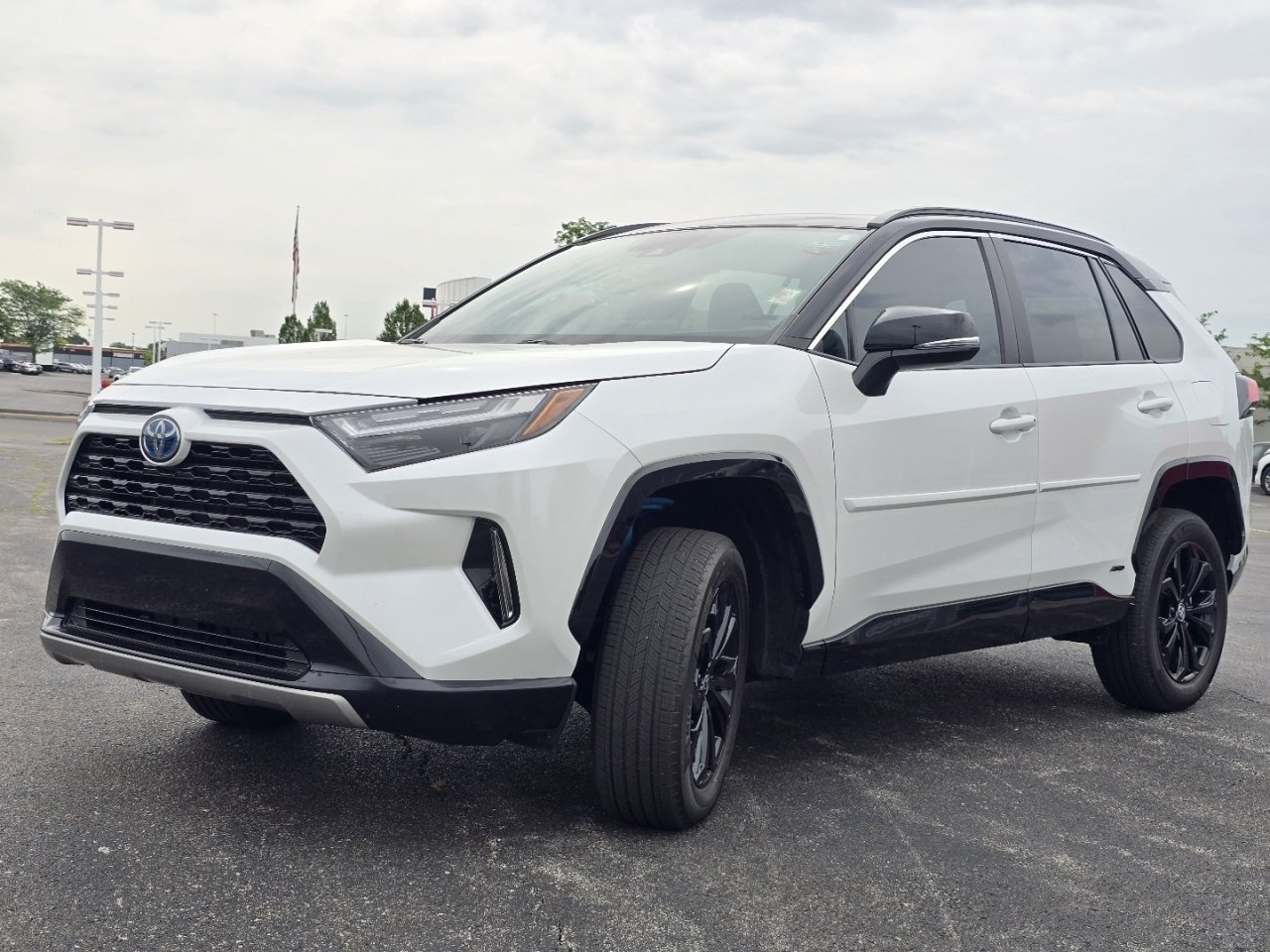 Certified 2024 Toyota RAV4 XSE w/ Weather Package AWD/4WD image 13
