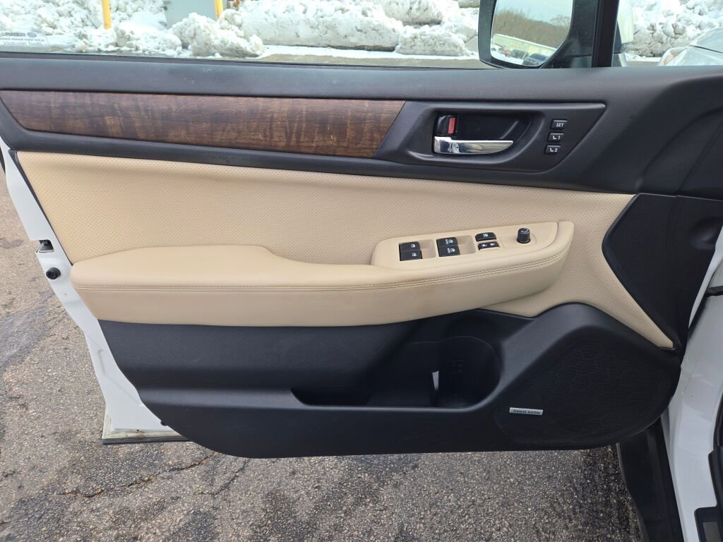 Used 2016 Subaru Outback 2.5i Limited image 18