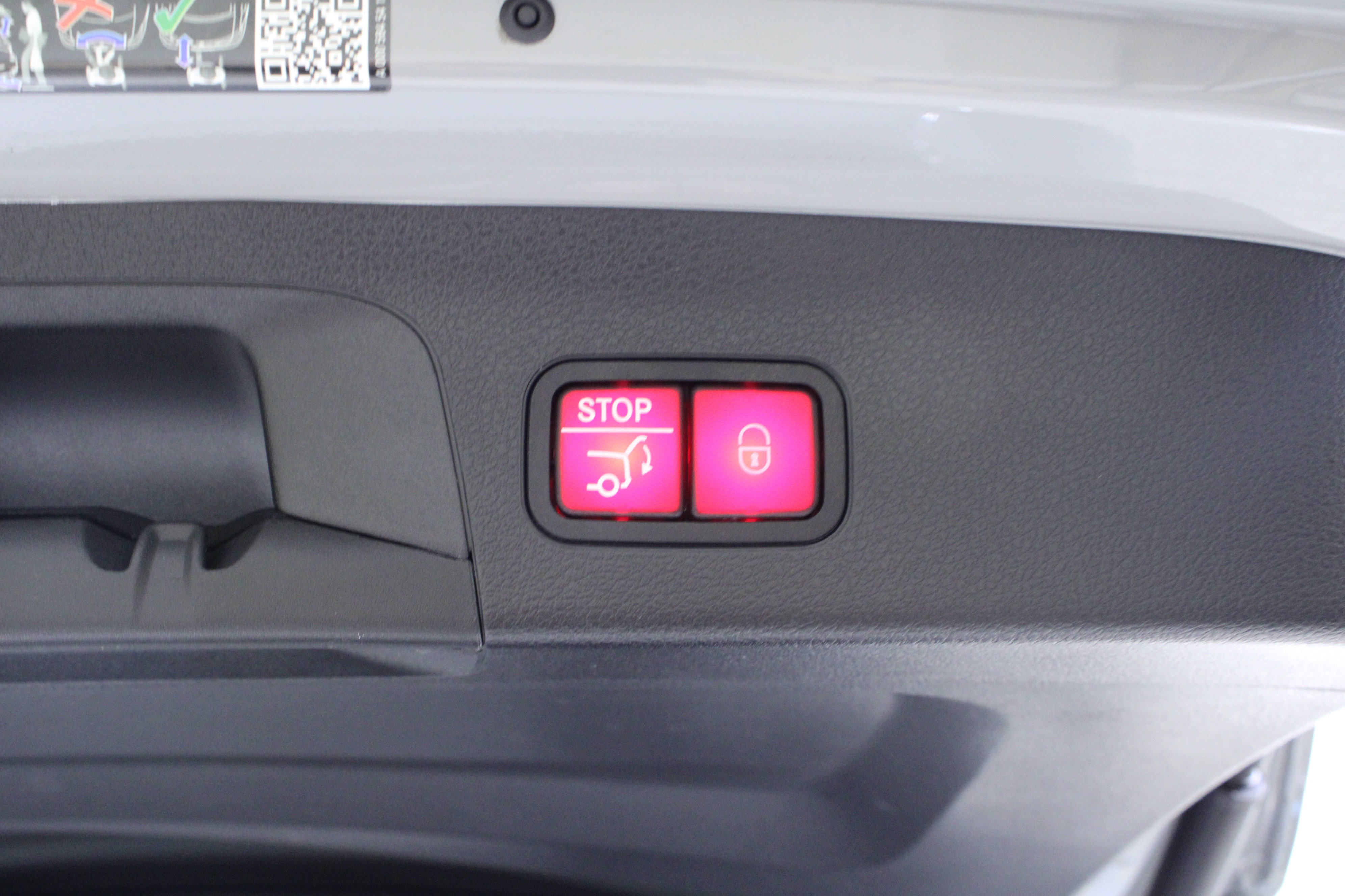 Used 2024 Mercedes-Benz GLS 450 4MATIC image 13