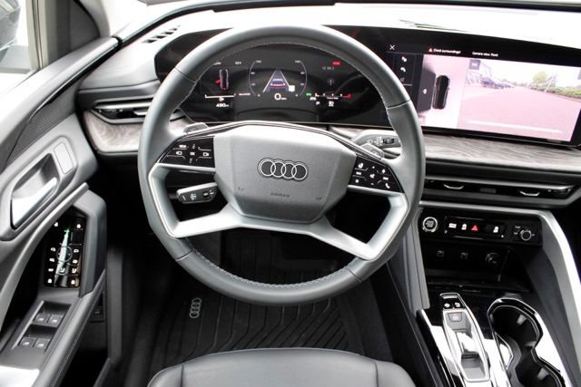 Used 2025 Audi Q5 Premium w/ Convenience Package AWD/4WD image 18