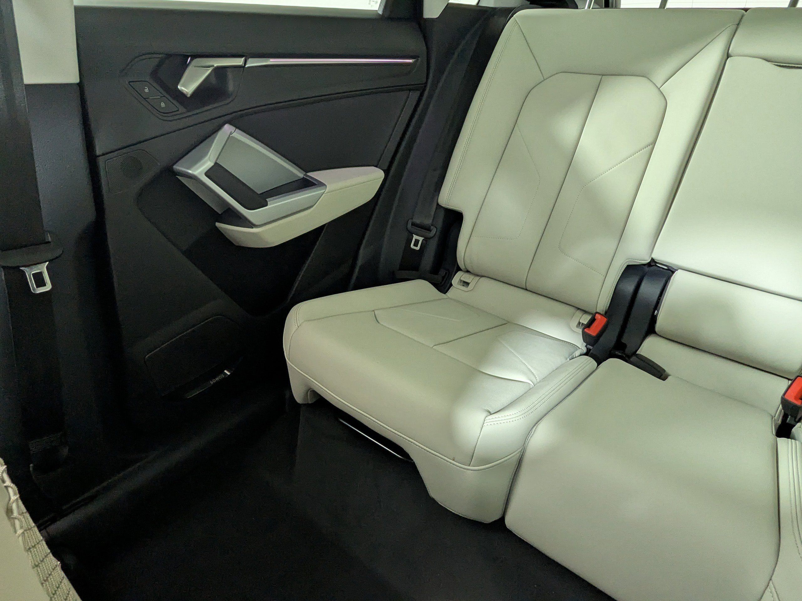 Certified 2024 Audi Q3 2.0T Premium Plus w/ Premium Plus Package image 12