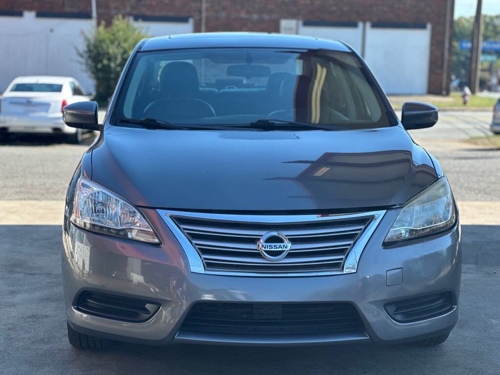 Used 2015 Nissan Sentra SV w/ Style Package FWD image 2