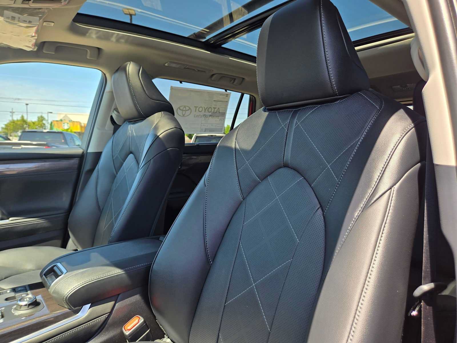 New 2026 Toyota Highlander Platinum AWD/4WD image 26