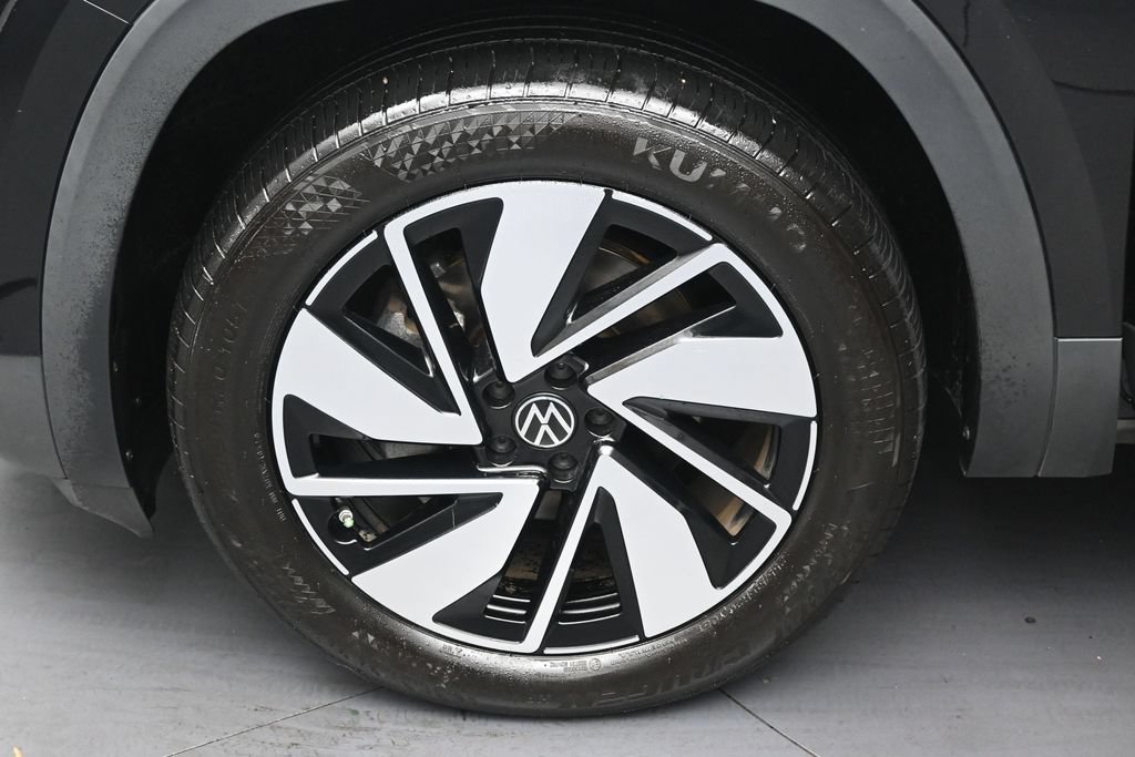 Used 2024 Volkswagen Atlas SE w/ Panoramic Sunroof Package FWD image 39