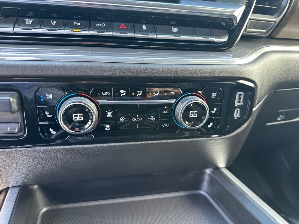 Used 2025 Chevrolet Silverado 2500 High Country w/ Technology Package AWD/4WD image 23