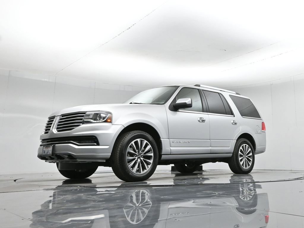 Used 2017 Lincoln Navigator Select image 29