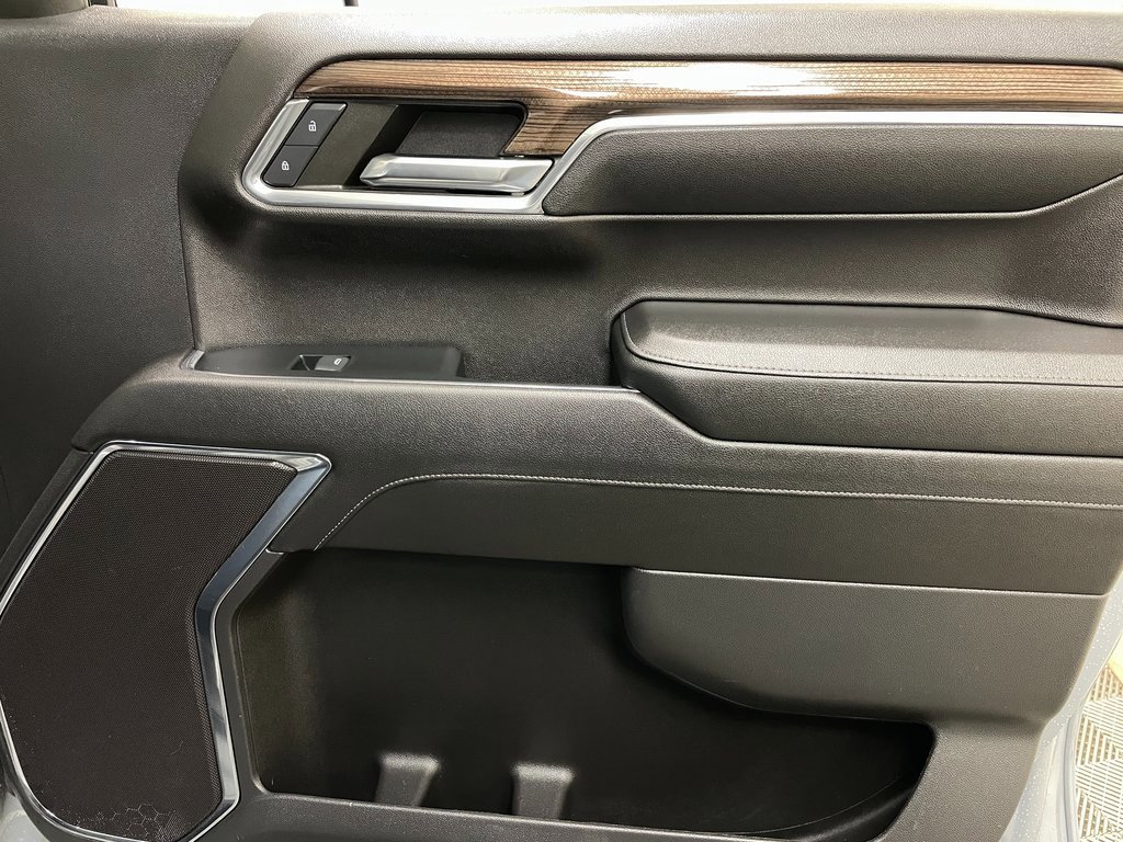 Used 2024 Chevrolet Silverado 1500 LT image 40