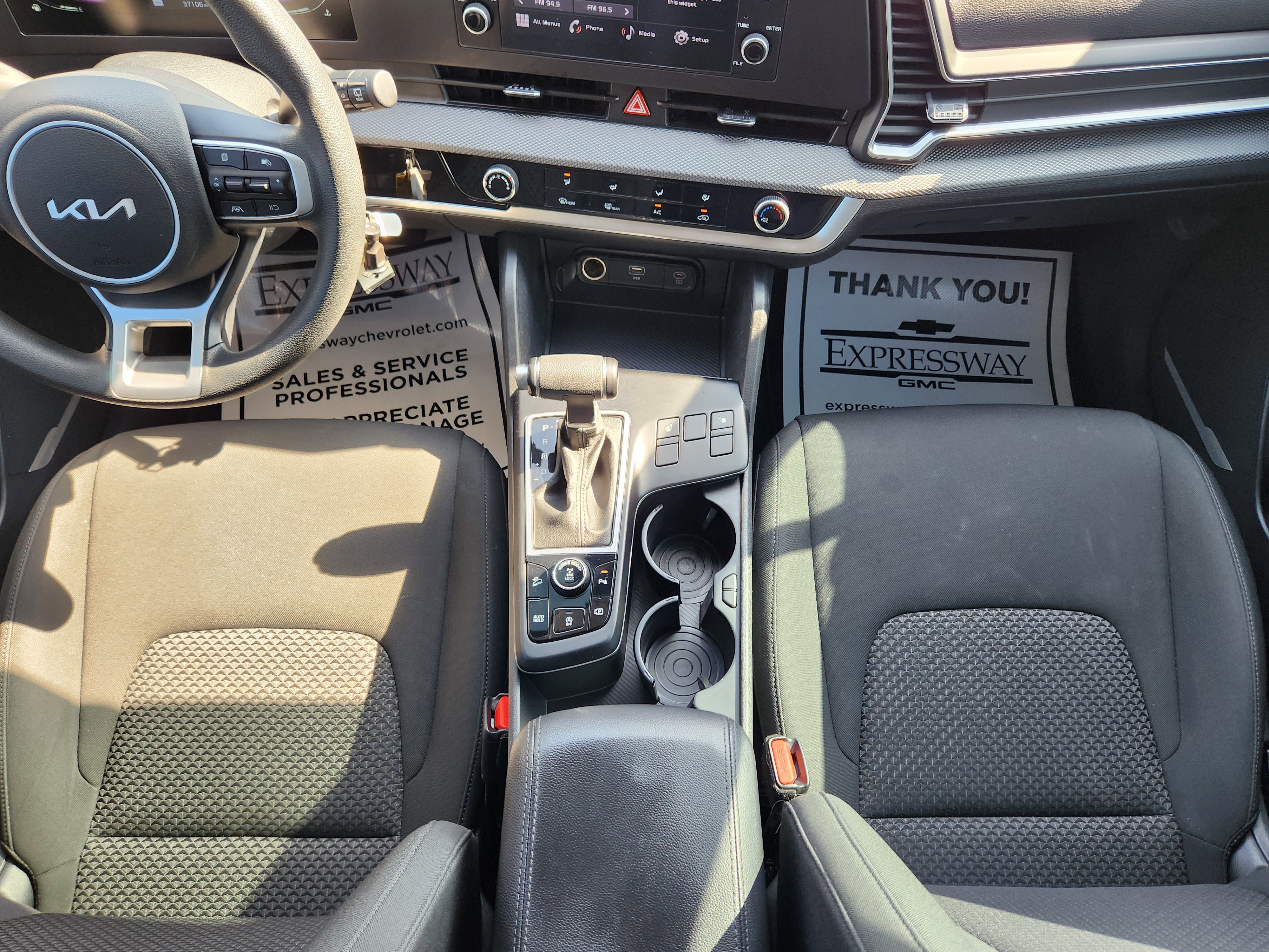 Used 2023 Kia Sportage LX AWD/4WD image 17