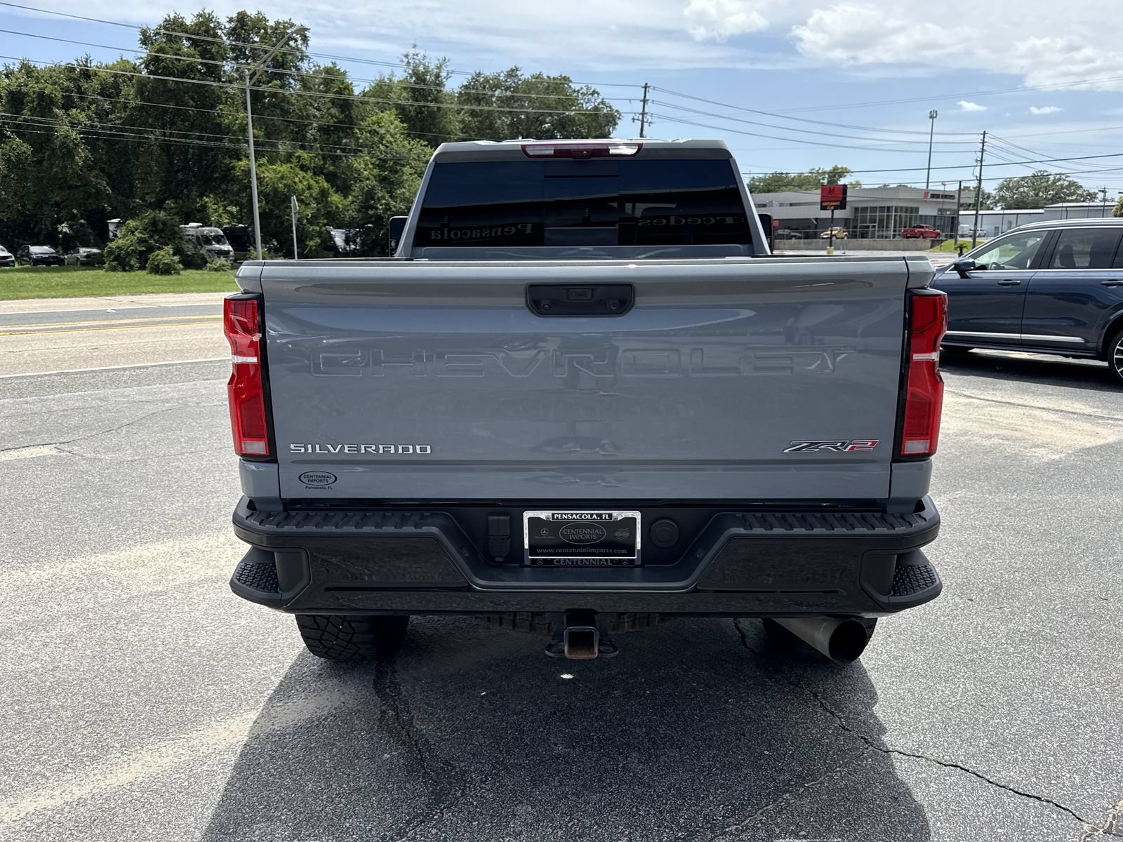 Used 2025 Chevrolet Silverado 2500 ZR2 w/ Technology Package AWD/4WD image 4