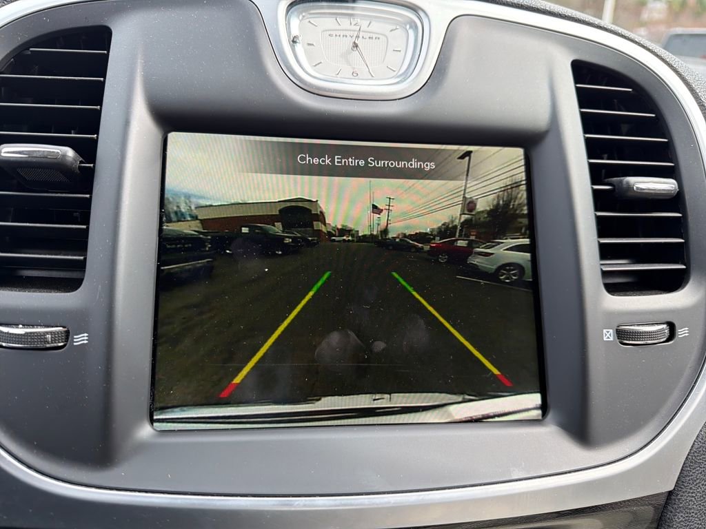 Certified 2022 Chrysler 300 Touring image 14