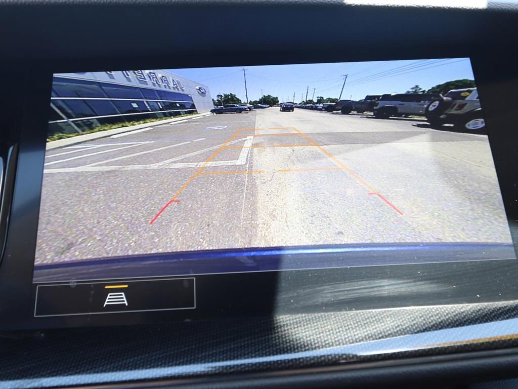 Used 2023 Buick Envision Essence image 4