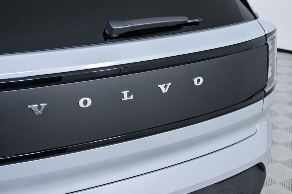 New 2026 Volvo EX30 Cross Country Ultra w/ Protection Package Premier image 33