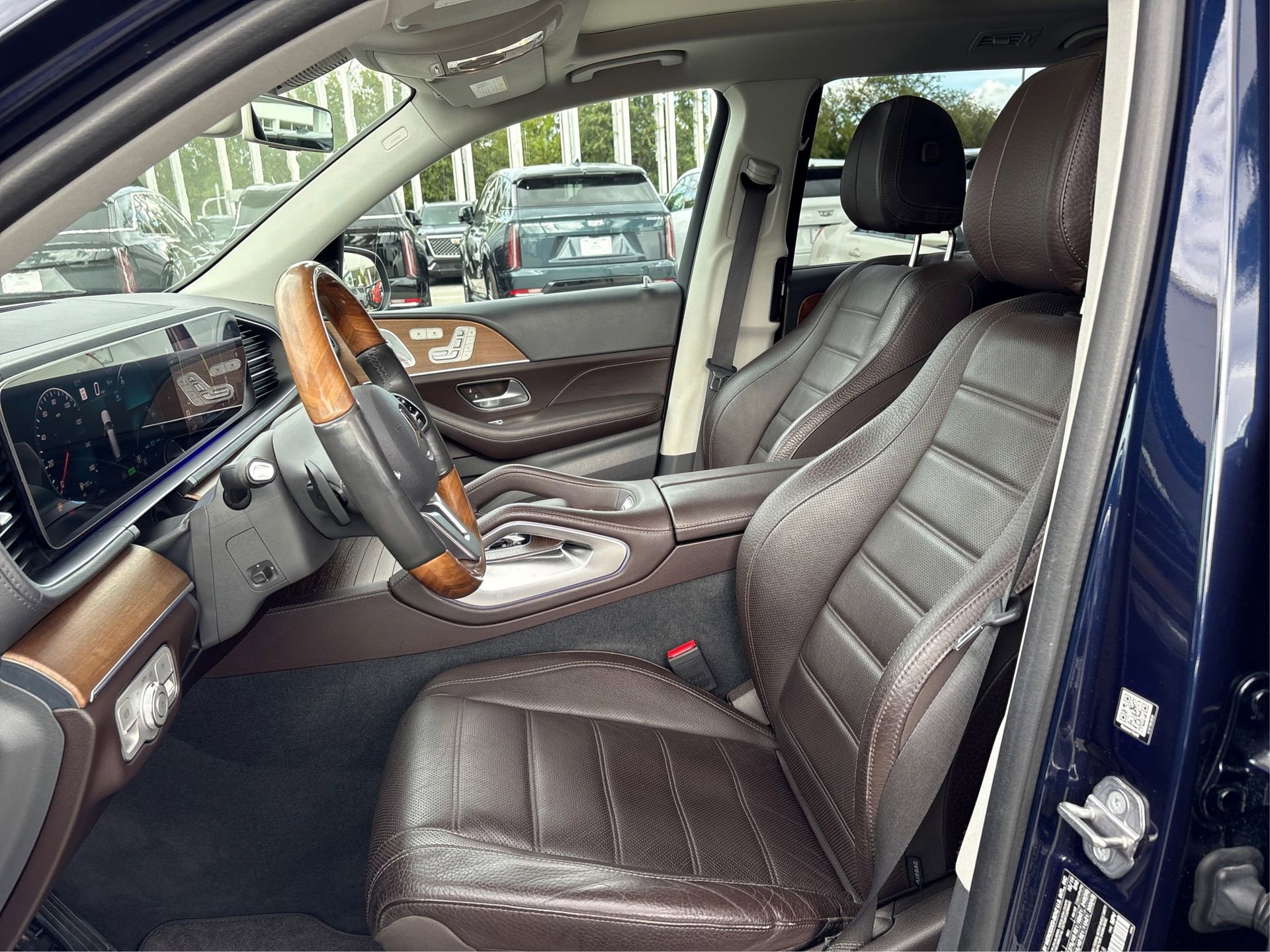 Used 2020 Mercedes-Benz GLS 450 4MATIC image 9