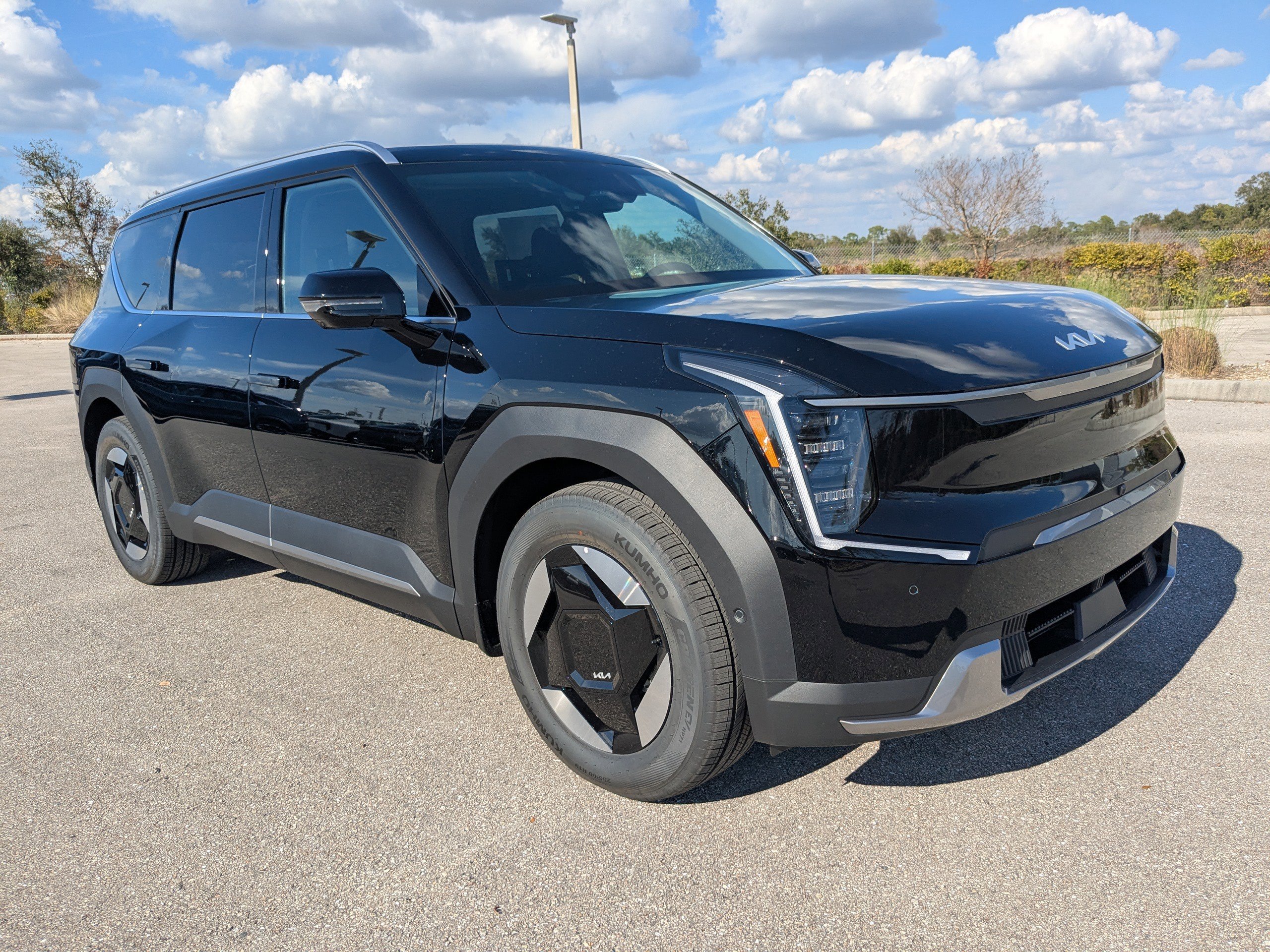 New 2026 Kia EV9 Wind image 2