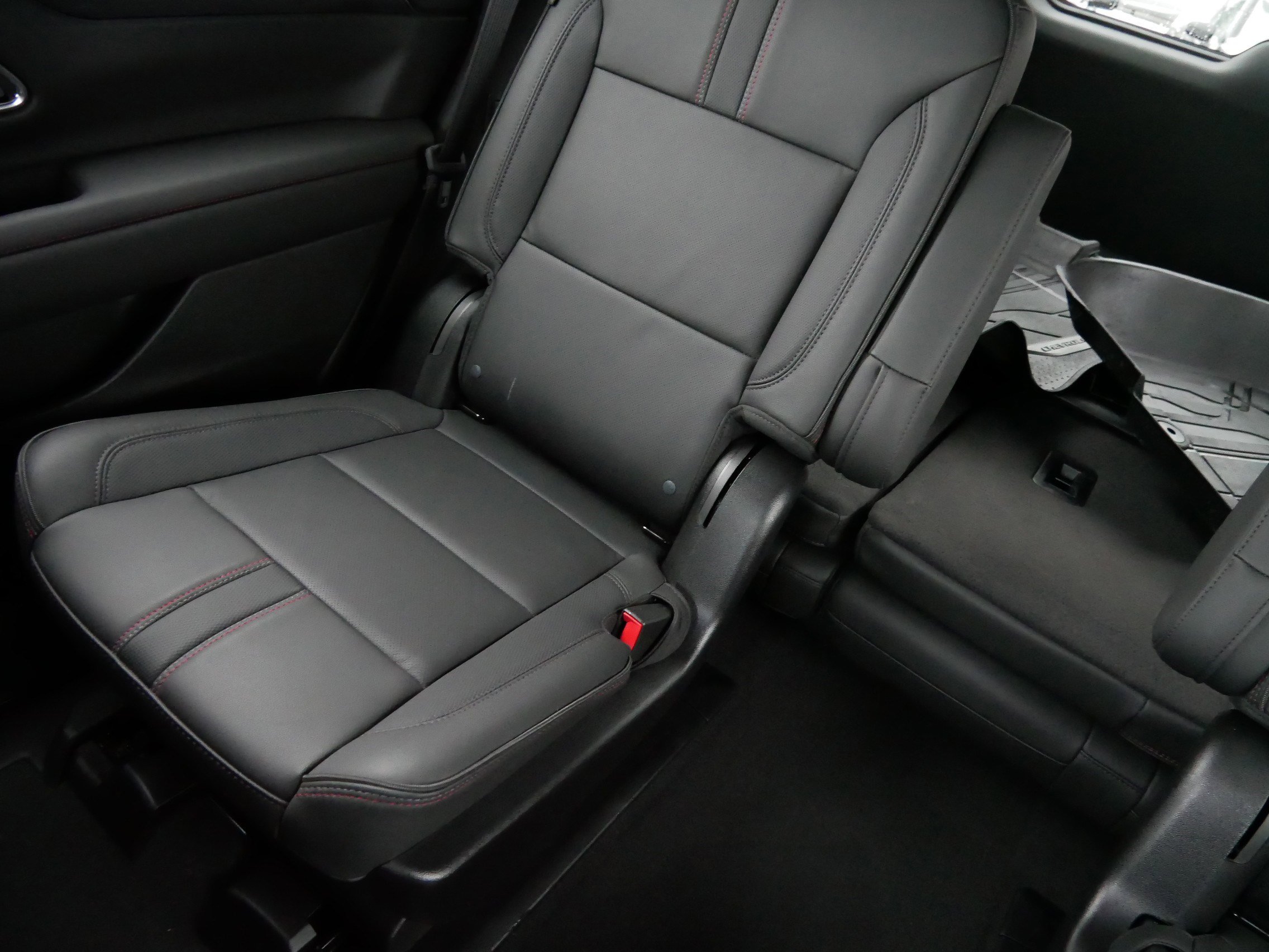 Used 2024 Chevrolet Tahoe RST w/ RST Performance Edition image 12