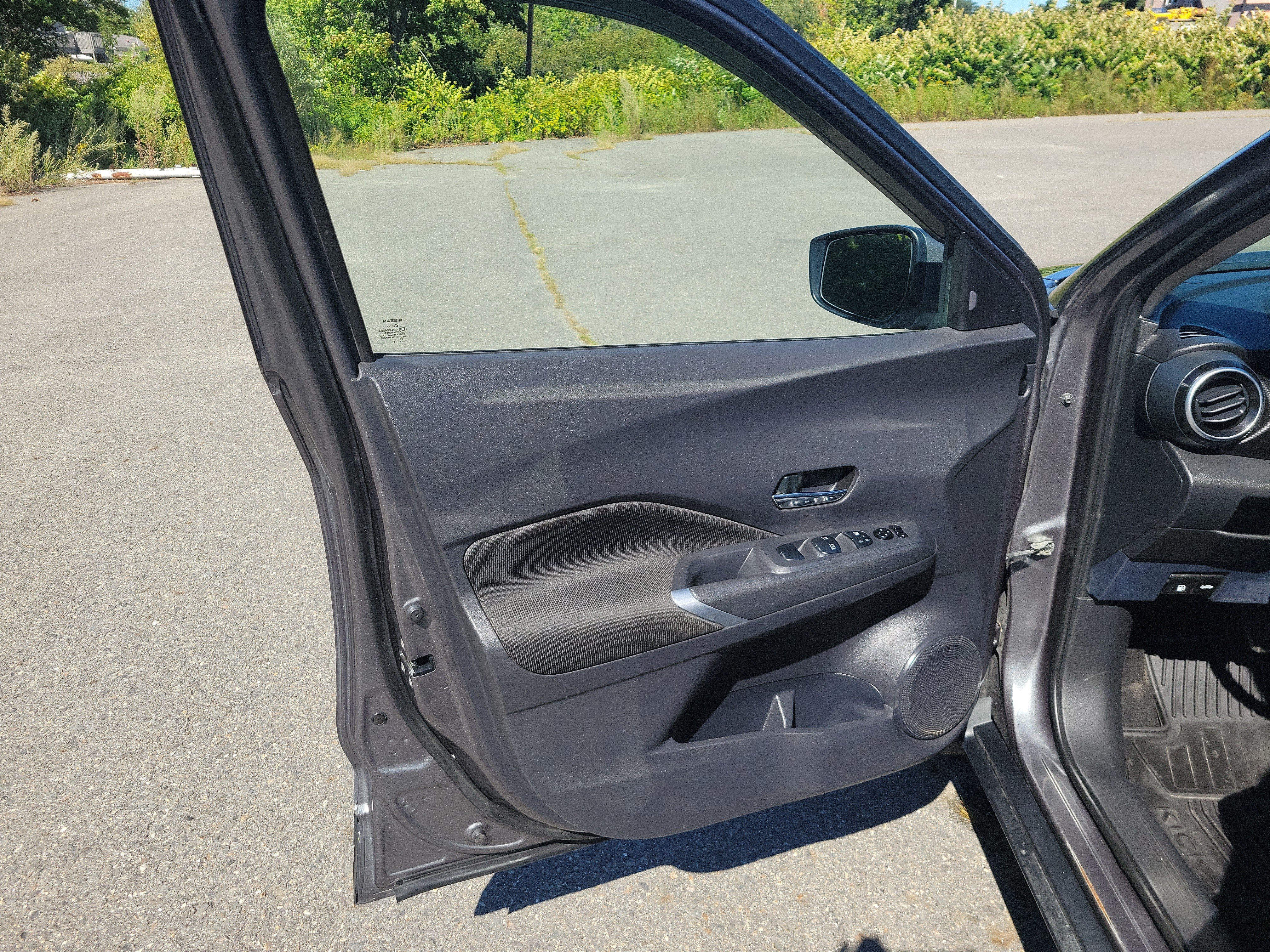 Used 2021 Nissan Kicks SV FWD image 15