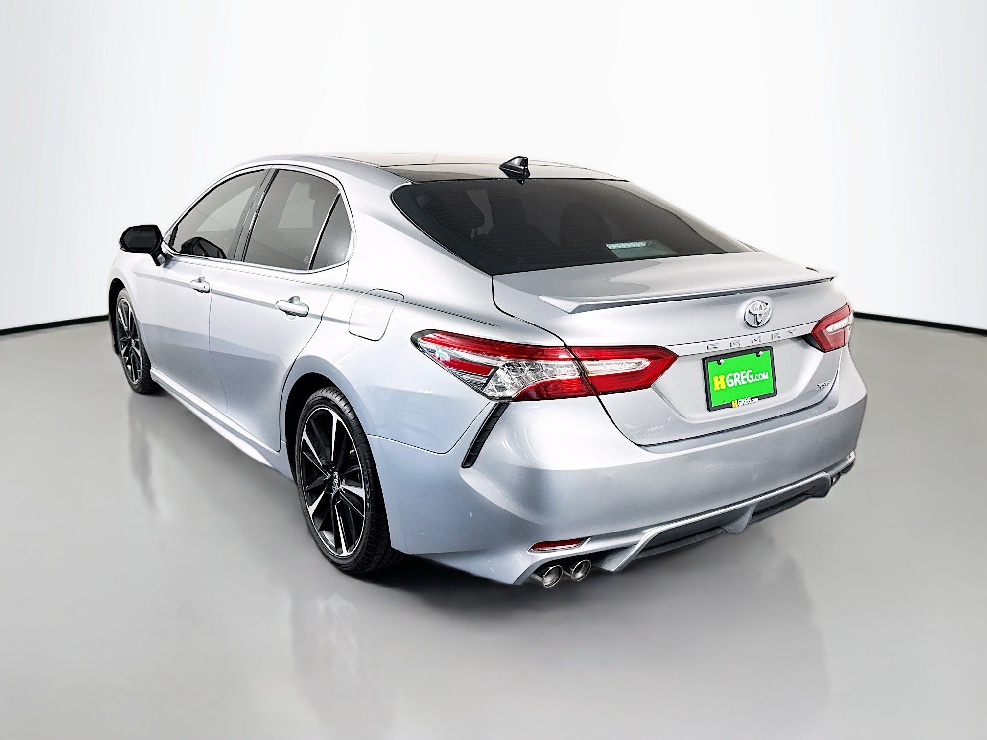 Used 2020 Toyota Camry XSE FWD image 7