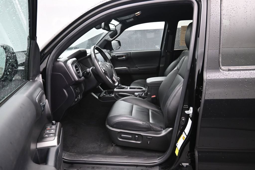Certified 2023 Toyota Tacoma TRD Sport w/ Technology Package AWD/4WD image 9
