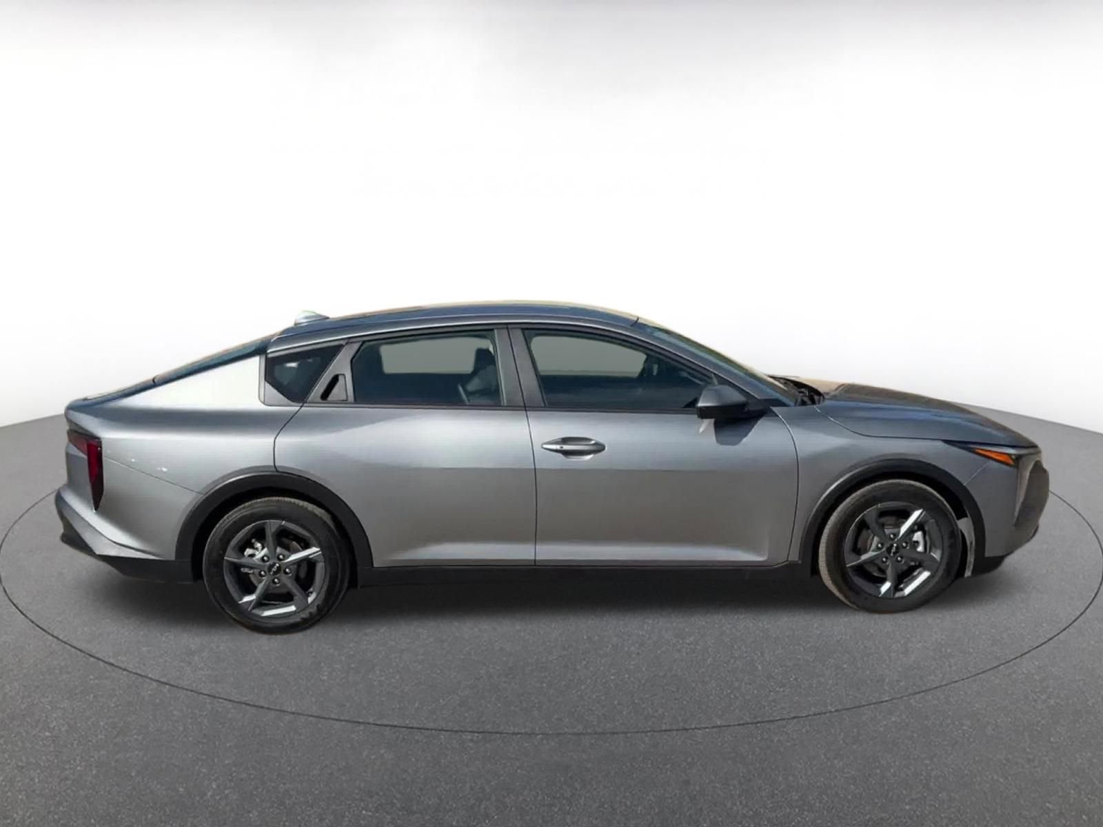 Used 2025 Kia K4 LXS image 16