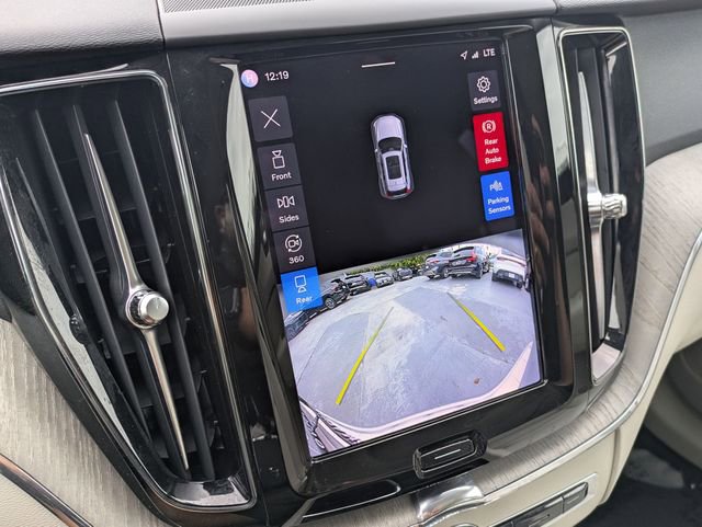 Certified 2023 Volvo XC60 B5 Plus w/ Protection Package Premier AWD/4WD image 22