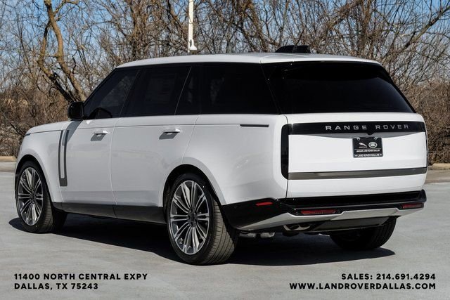 New 2026 Land Rover Range Rover Long Wheelbase SE image 8