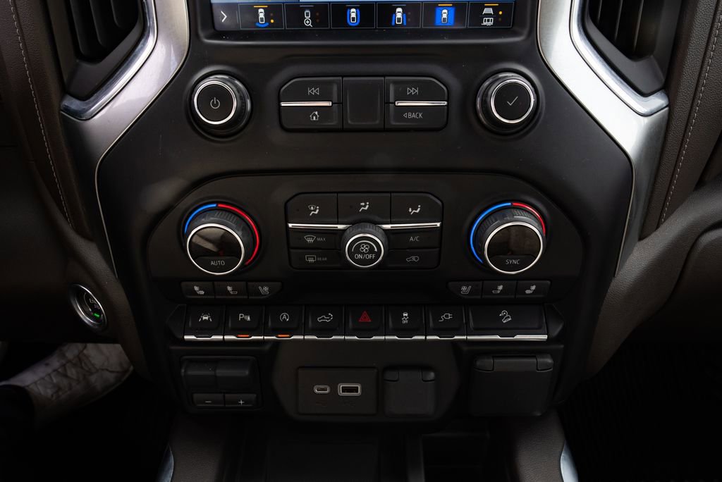 Used 2020 Chevrolet Silverado 1500 LTZ w/ LTZ Premium Package AWD/4WD image 16