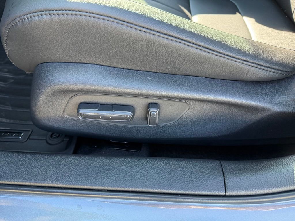 Certified 2025 Acura Integra Base image 28