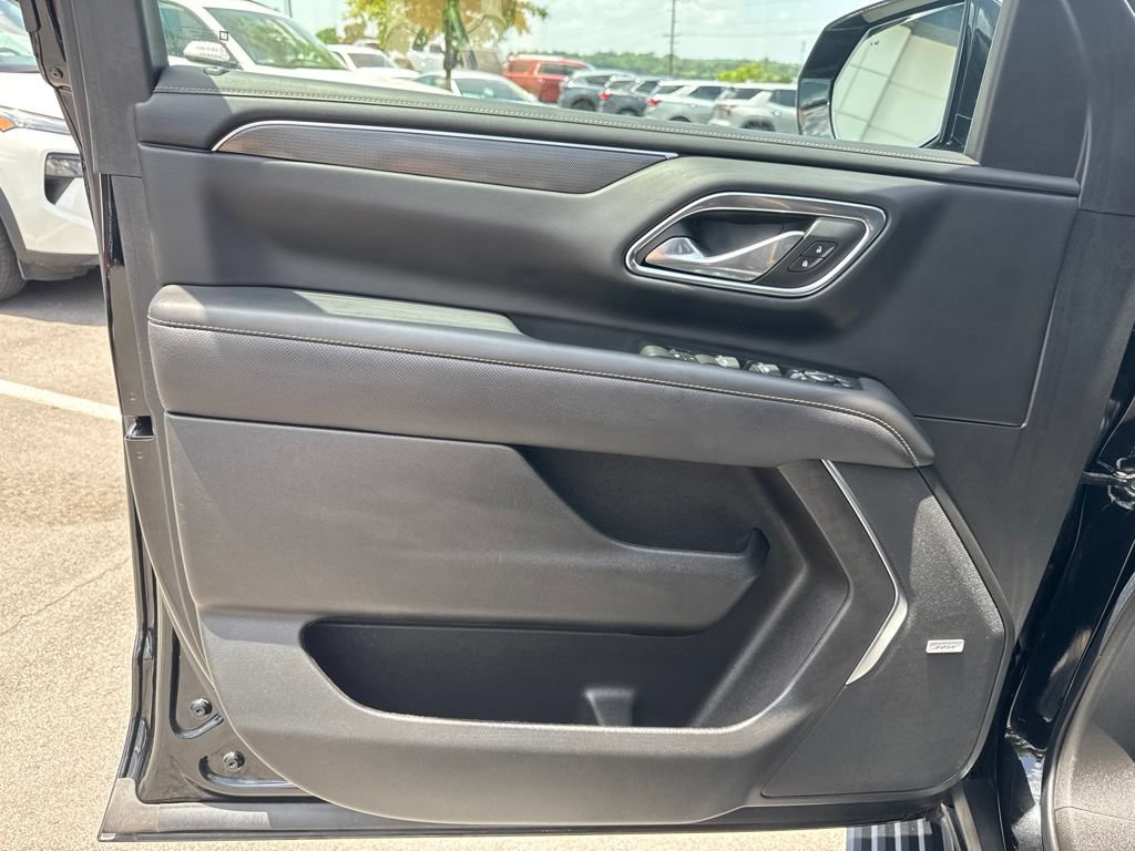 Used 2023 GMC Yukon AT4 AWD/4WD image 10