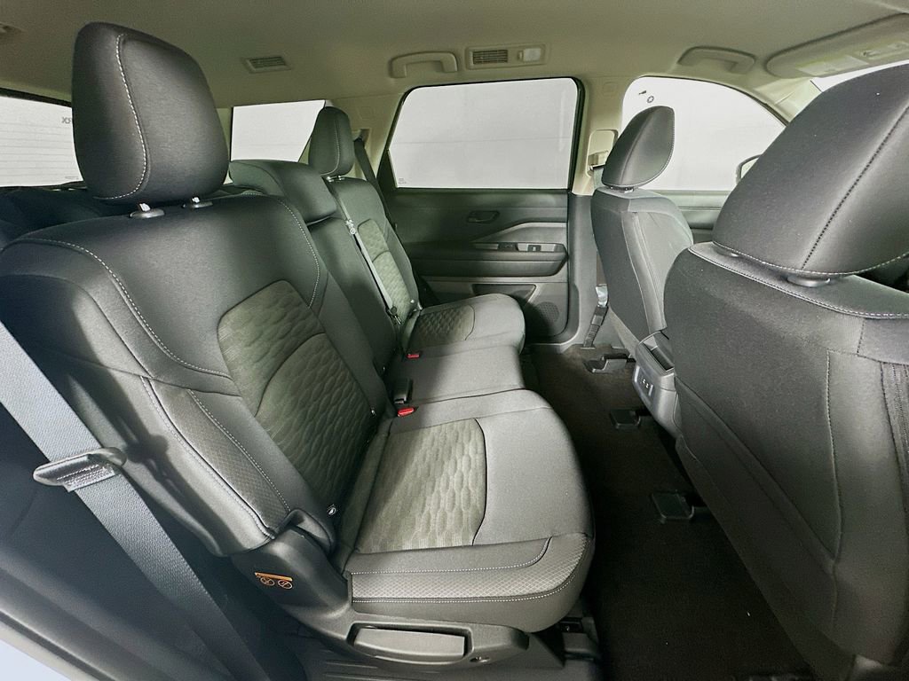 New 2026 Nissan Pathfinder S image 32