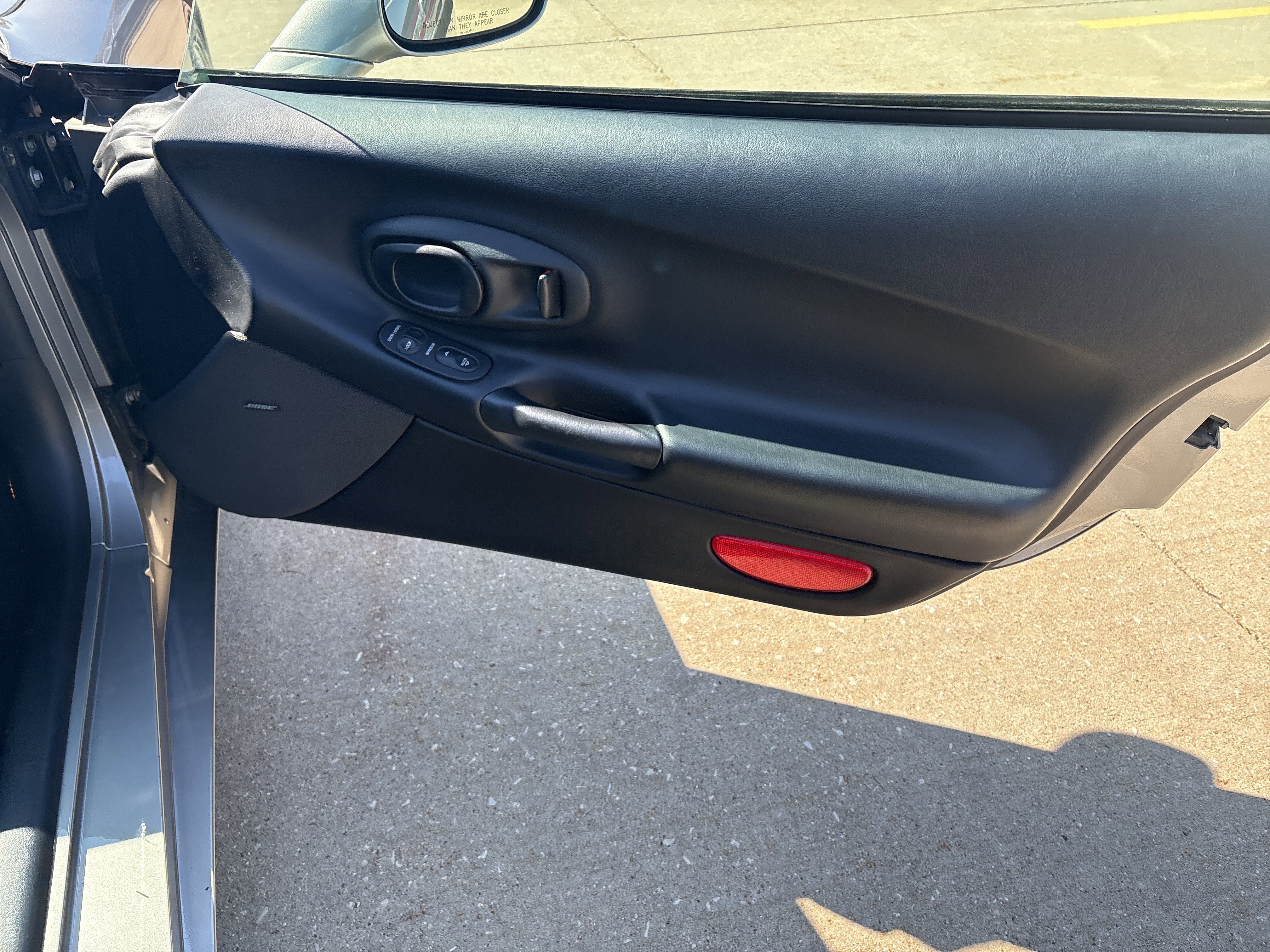 Used 1998 Chevrolet Corvette Convertible w/ Memory Pkg image 13