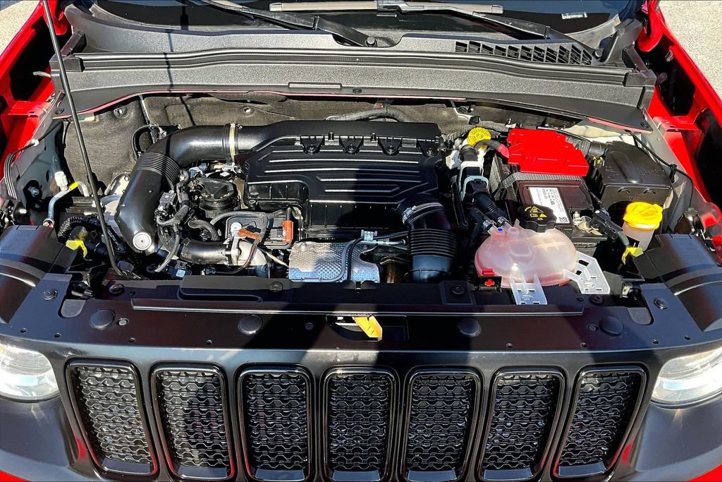 Used 2023 Jeep Renegade Altitude AWD/4WD image 12