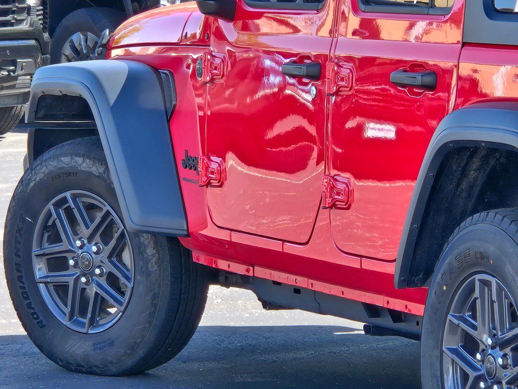 Used 2025 Jeep Wrangler Unlimited Sport AWD/4WD image 15