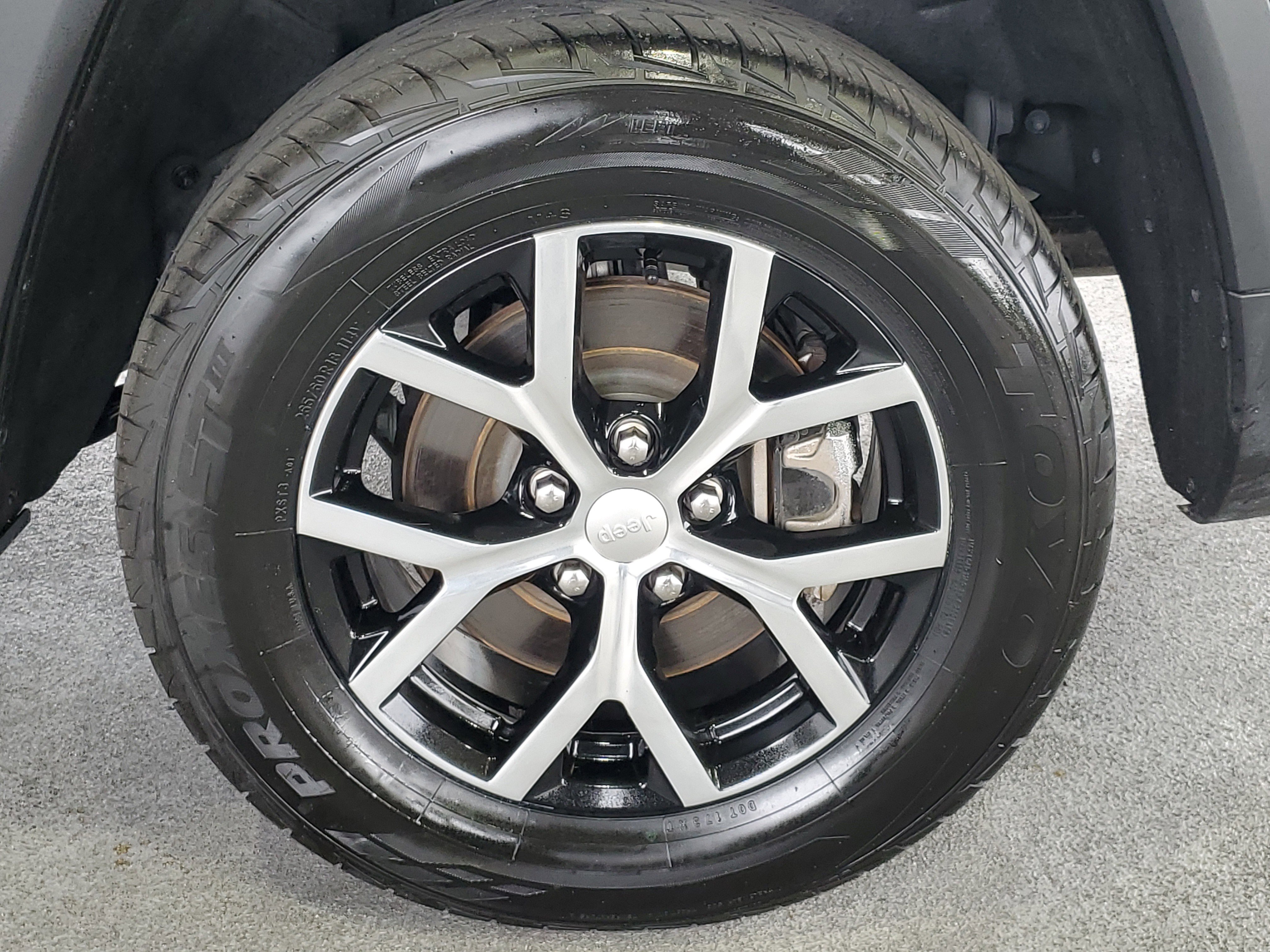 Certified 2024 Jeep Grand Cherokee L Limited AWD/4WD image 7