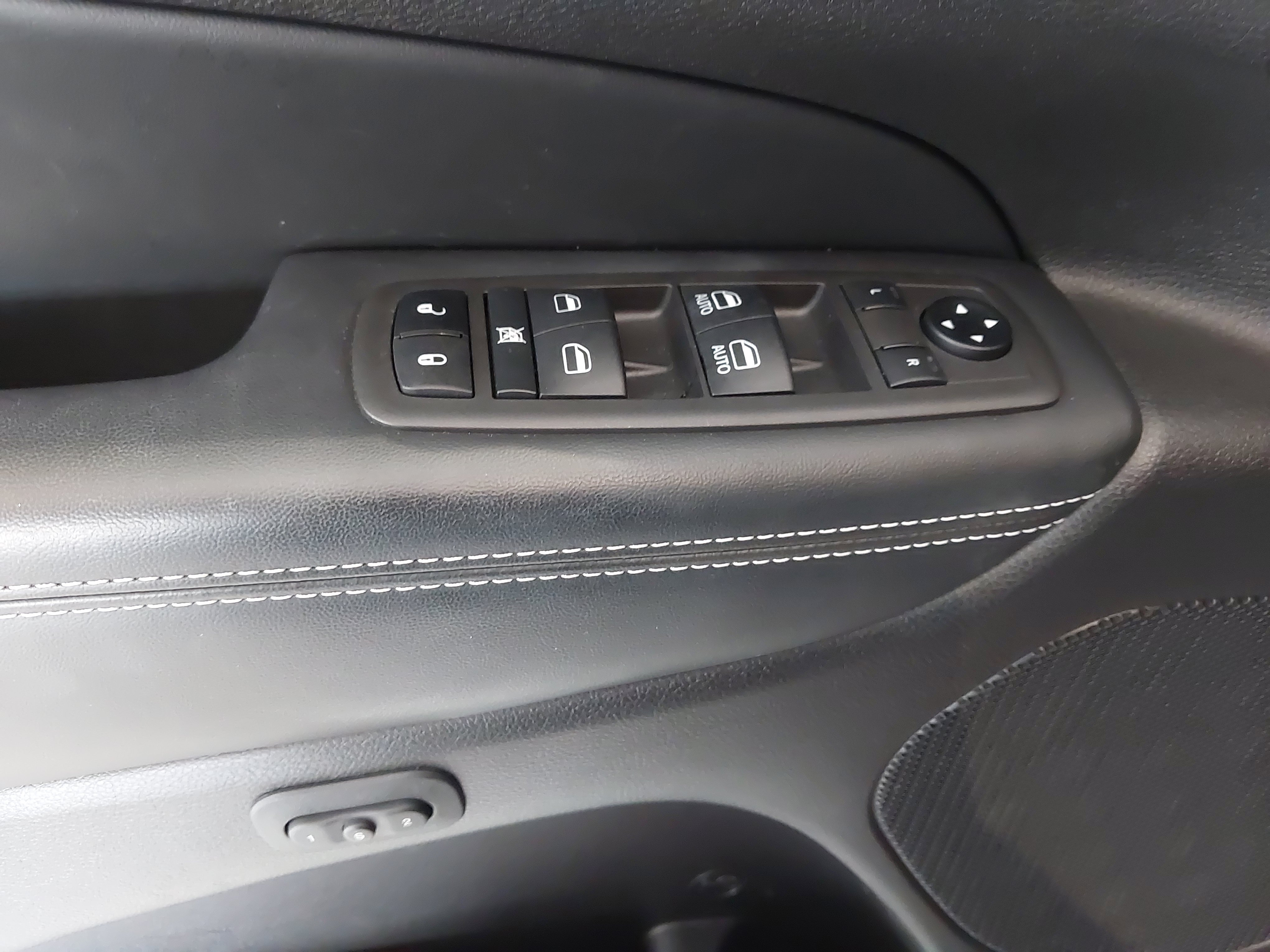 Used 2021 Jeep Grand Cherokee Limited w/ Quick Order Package 28K 80th AWD/4WD image 26