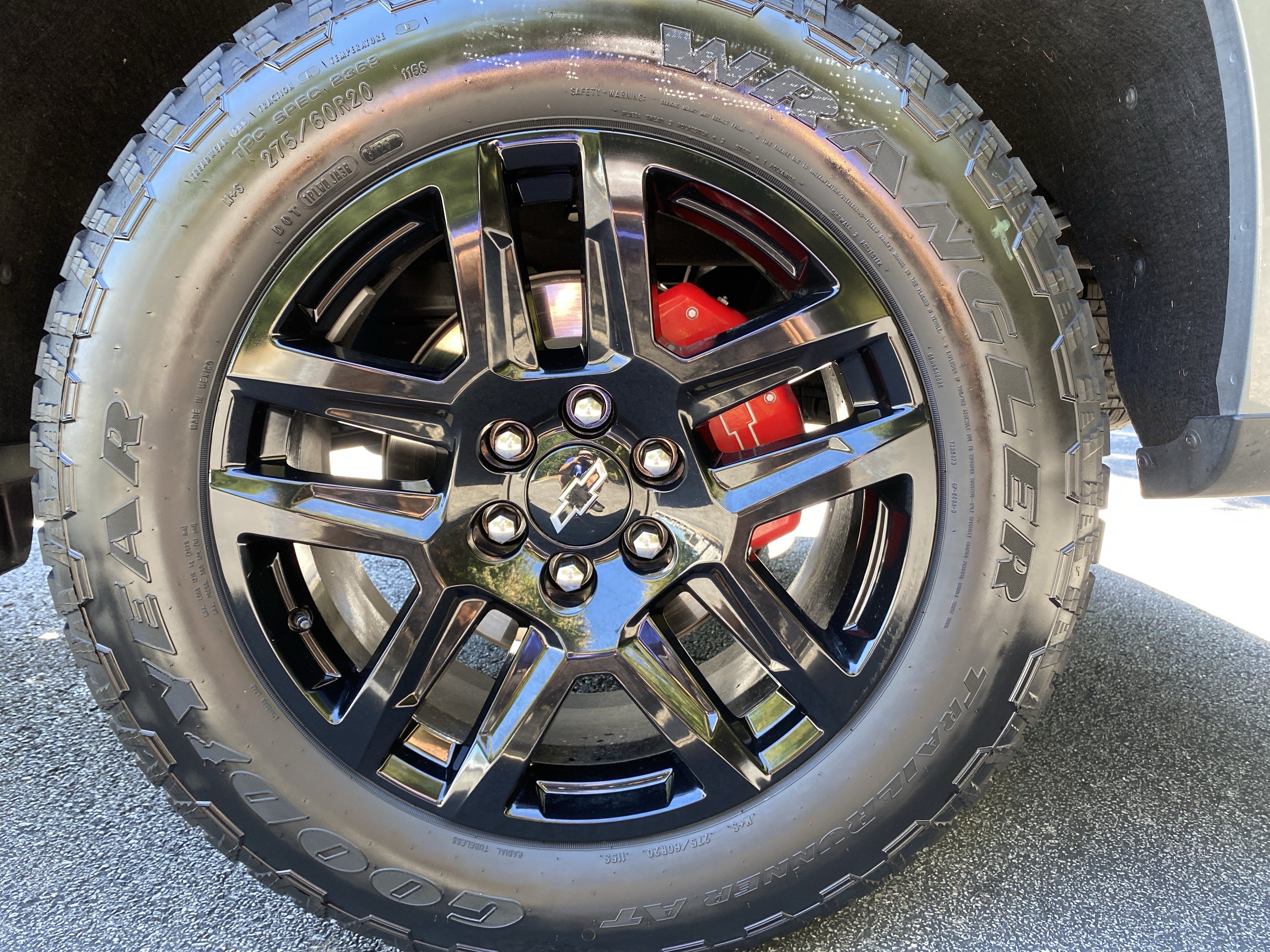Used 2024 Chevrolet Silverado 1500 LT w/ Convenience Package II RWD image 14