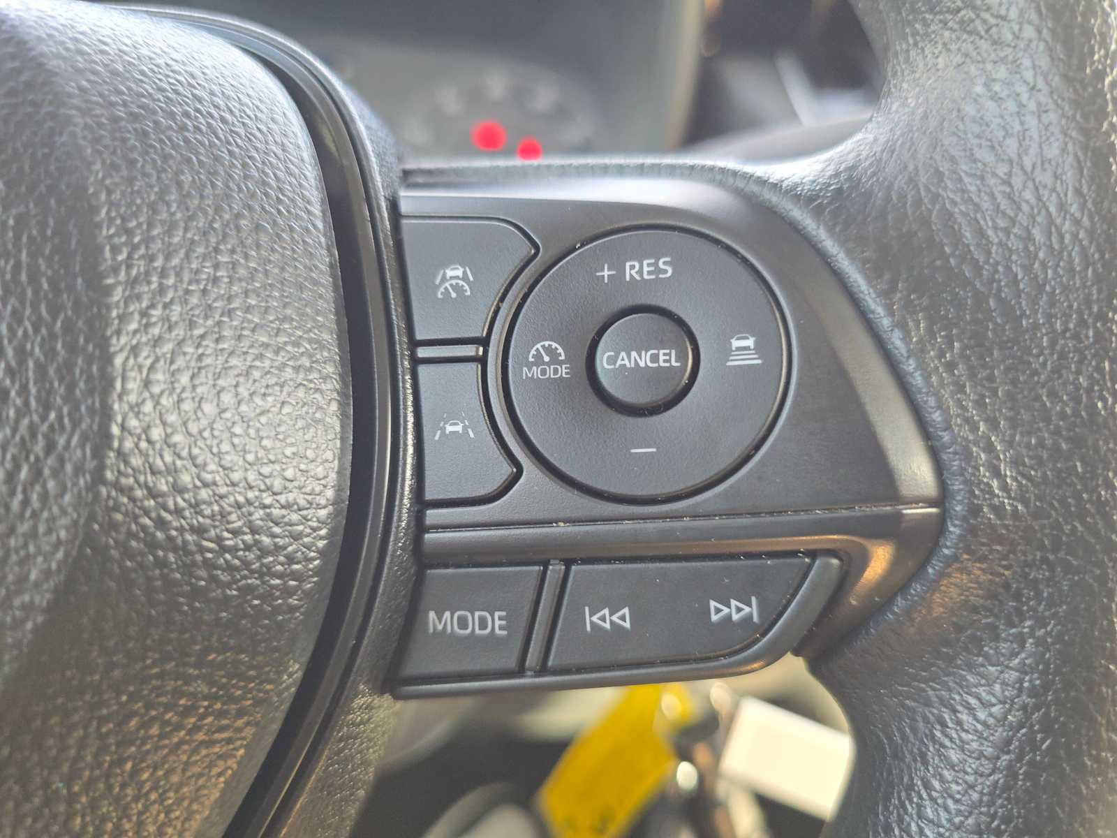 Certified 2025 Toyota Corolla LE image 30