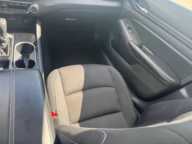 Used 2024 Nissan Altima 2.5 SV FWD image 20