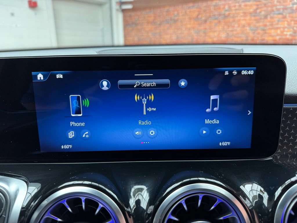 Certified 2024 Mercedes-Benz GLB 250 4MATIC image 18