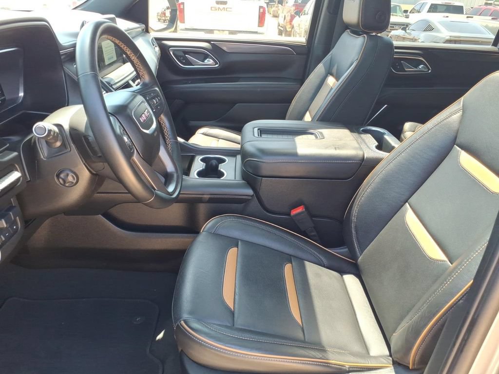 Certified 2024 GMC Yukon XL AT4 w/ AT4 Premium Plus Package AWD/4WD image 15