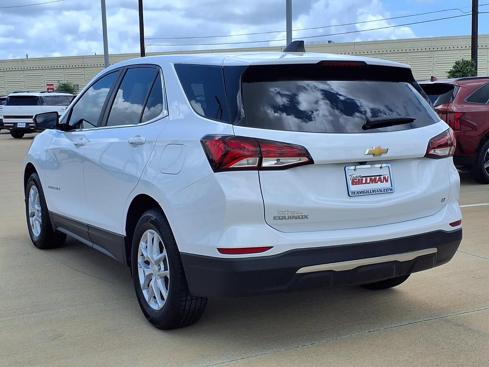 Used 2023 Chevrolet Equinox LT FWD image 2