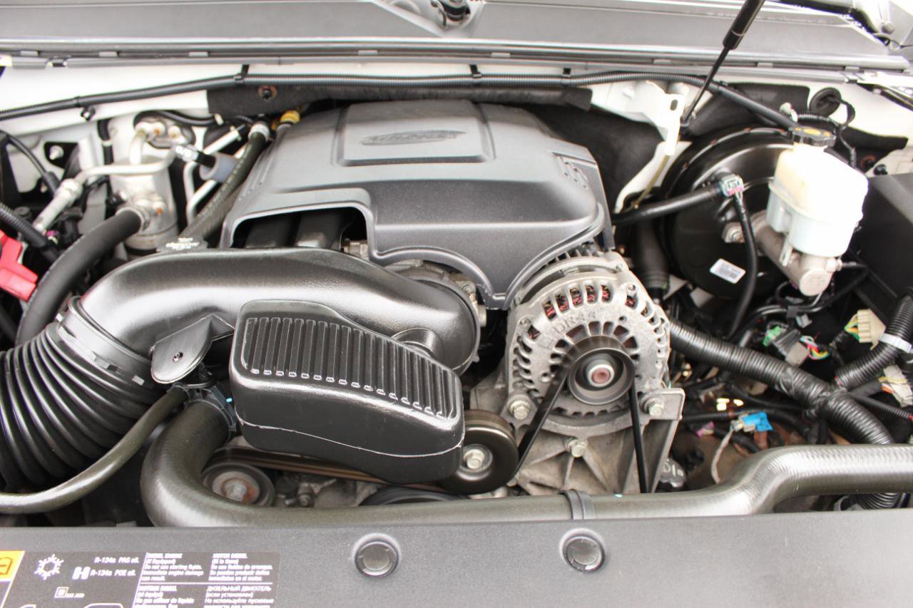 Used 2012 Chevrolet Suburban LTZ AWD/4WD image 37
