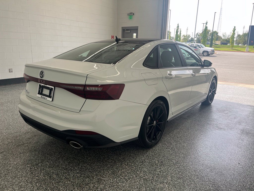 New 2027 Volkswagen Jetta GLI Autobahn FWD image 7