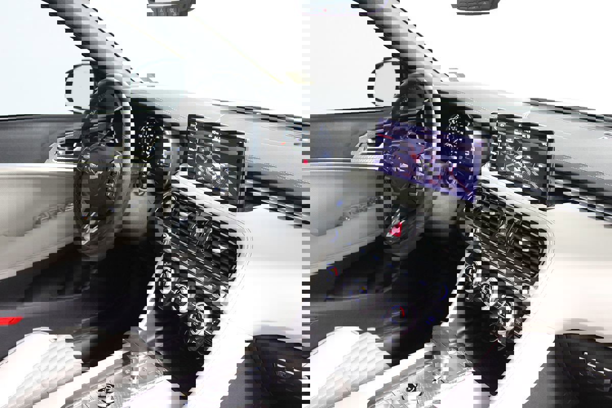 Used 2023 Genesis G70 2.0T w/ Sport Prestige Package image 13