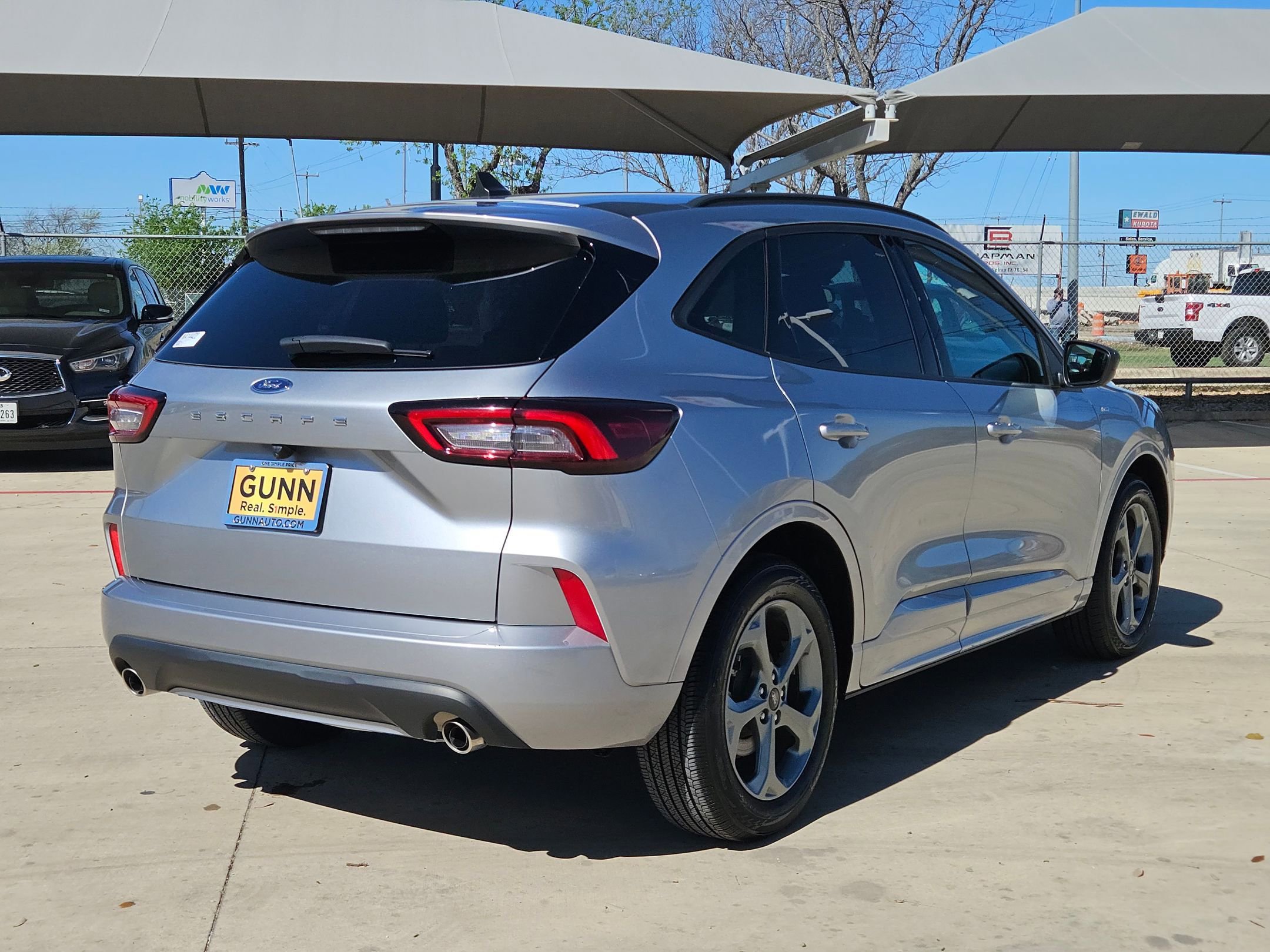 Used 2024 Ford Escape ST-Line image 3