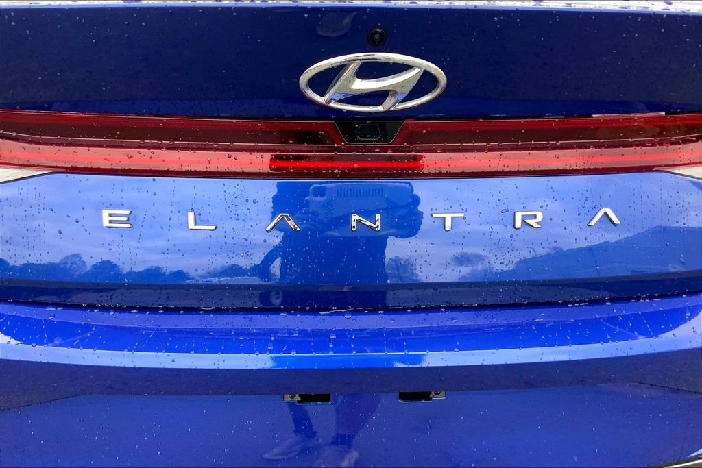 Used 2021 Hyundai Elantra SEL w/ Convenience + Premium Package image 23