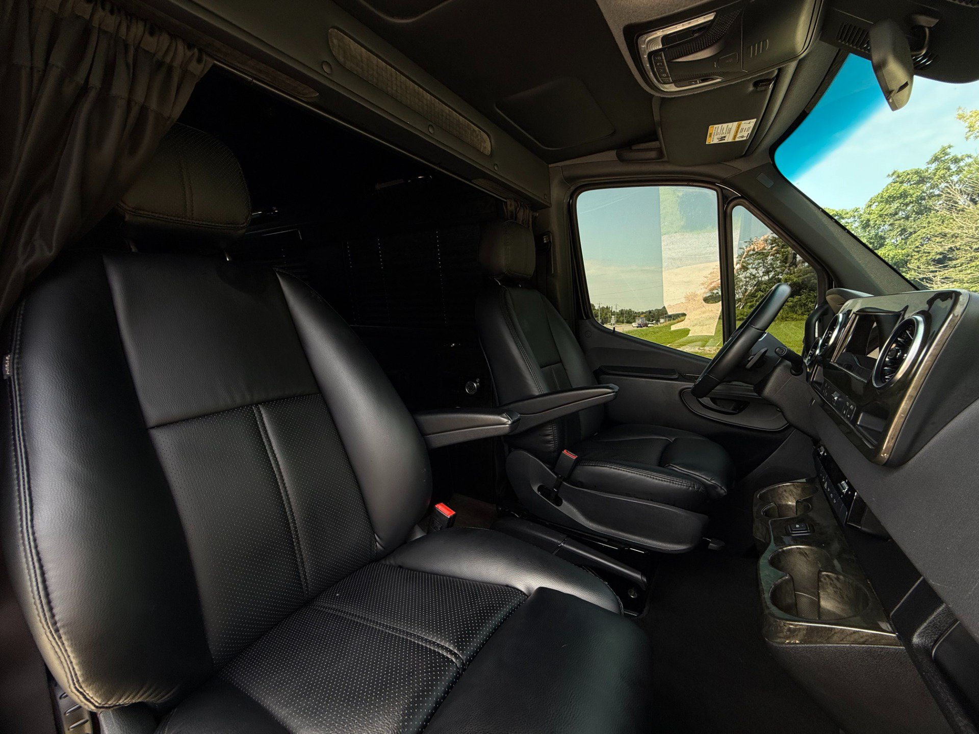 Used 2022 Mercedes-Benz Sprinter 3500 image 14