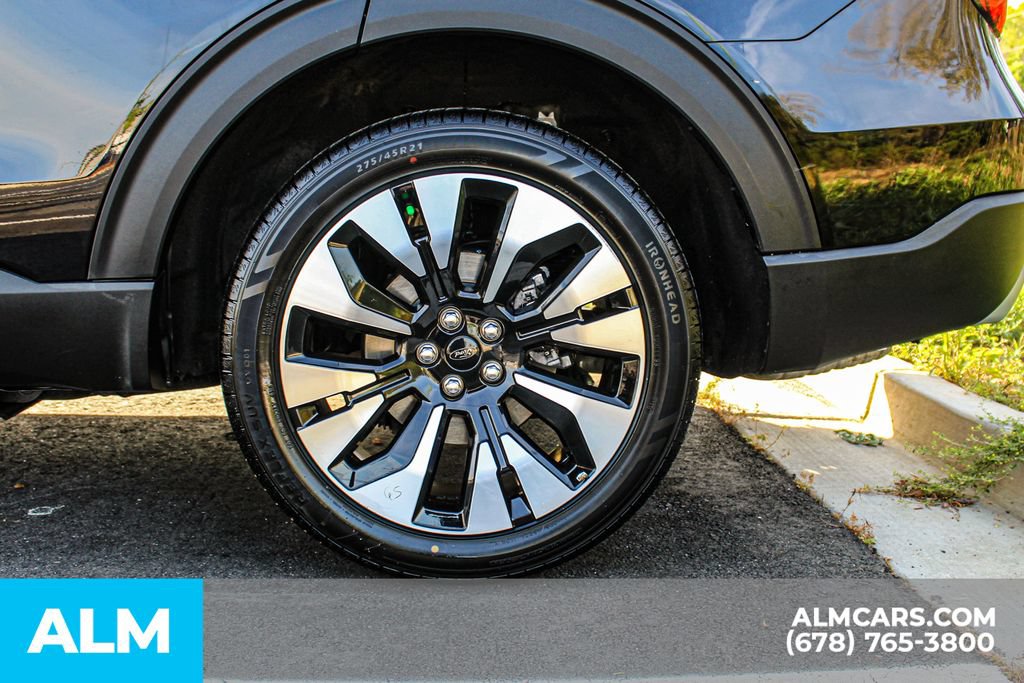 Used 2025 Ford Explorer Platinum w/ LUX Leather Package AWD/4WD image 10