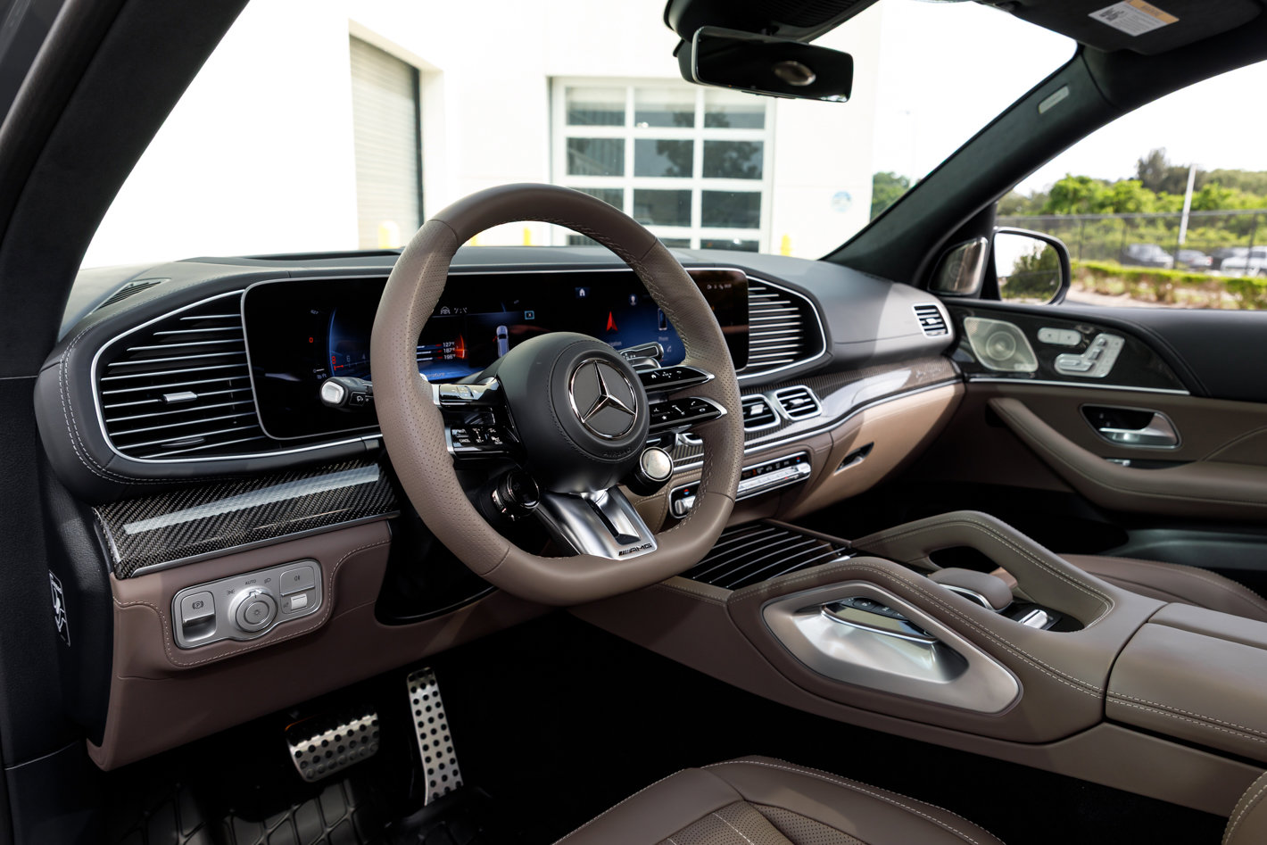 Used 2025 Mercedes-Benz GLS 63 AMG 4MATIC image 24