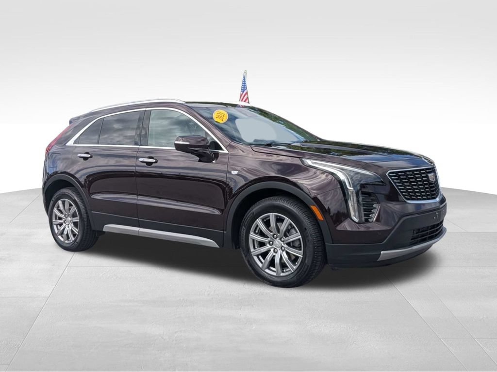 Used 2021 Cadillac XT4 Premium Luxury FWD image 2