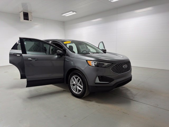Used 2023 Ford Edge SEL AWD/4WD image 11